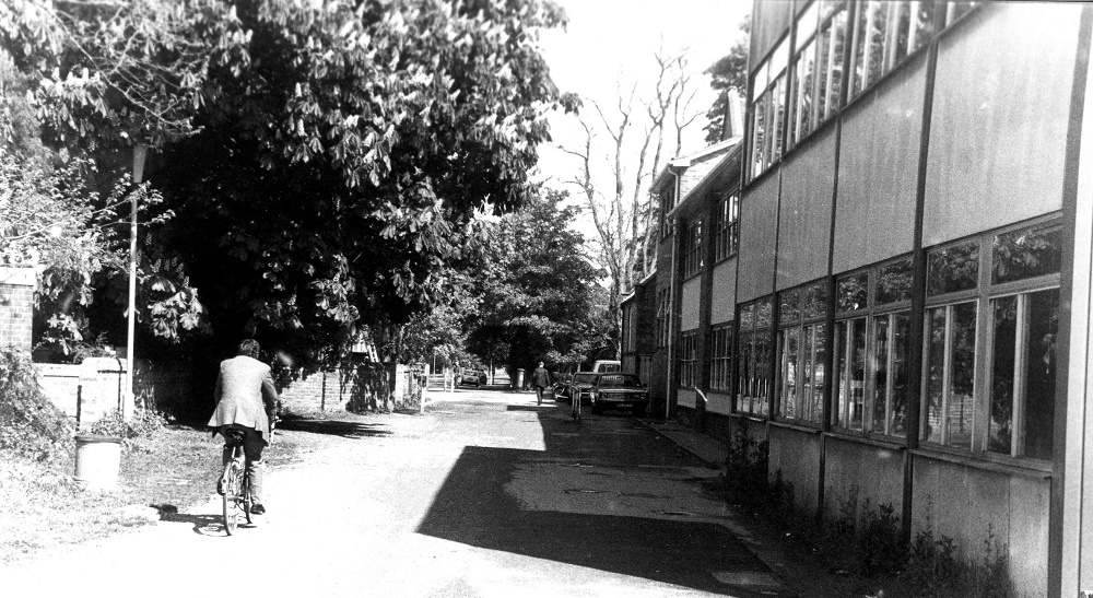 1980s-Tin-Can-from-Dragon-Lane-crop